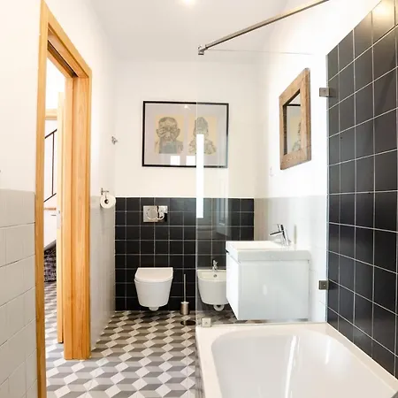 Ferienhaus New! Casa Boheme - Central House With Patio & Bbq By Silver Prop *