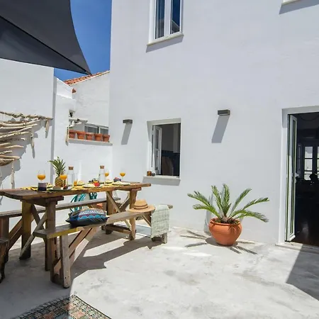 New! Casa Boheme - Central House With Patio & Bbq By Silver Prop Ferienhaus Nazaré